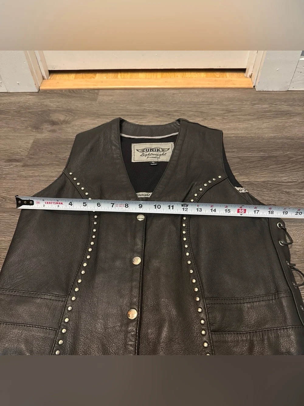 Unik Women’s Vest Leather